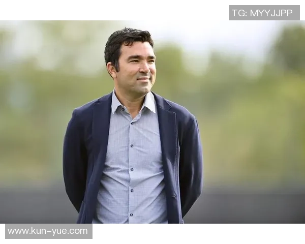 足球明星耗子是谁揭秘他在绿茵场上的传奇故事与辉煌成就 足球明星耗子是谁揭秘他在绿茵场上的传奇故事与辉煌成就