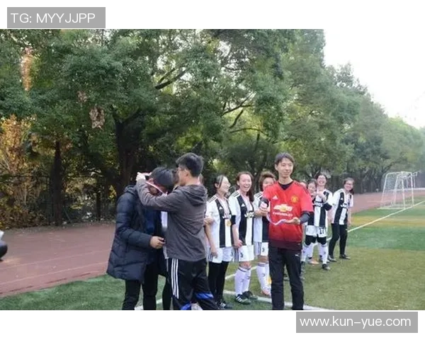 刘芳独家：分享足球心得